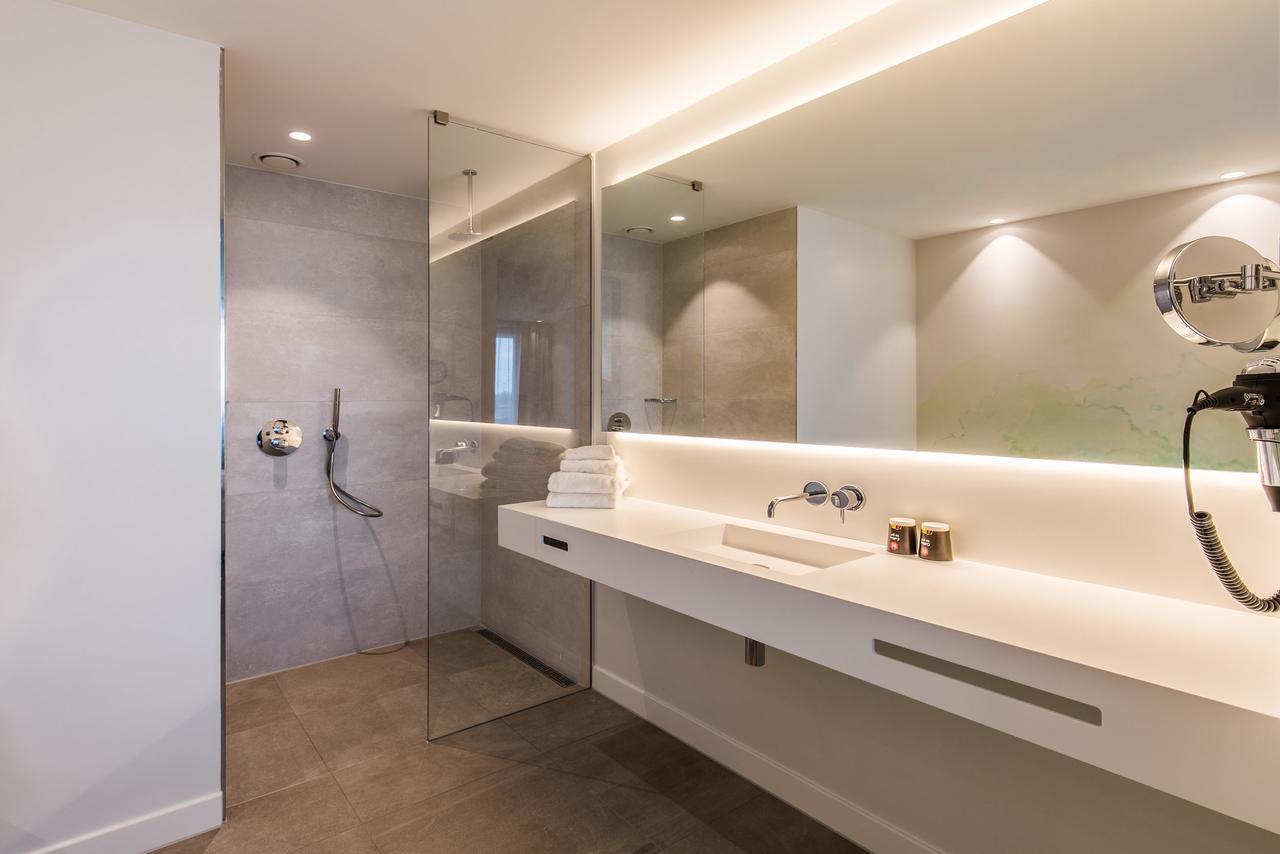 Van Der Valk Hotel ติลเบิร์ก ภายนอก รูปภาพ